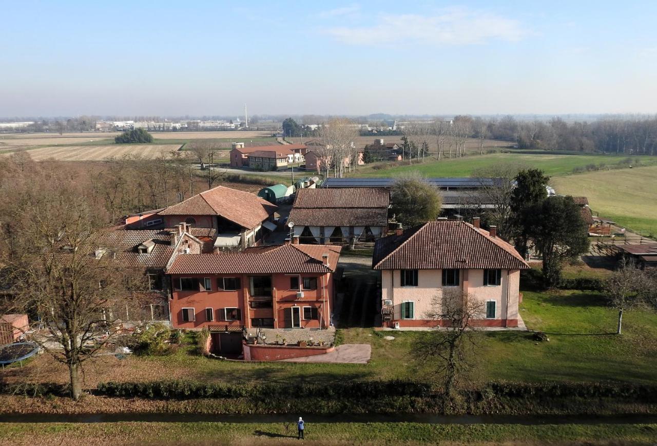 Bed and Breakfast Agriturismo Cascina Selva Ozzero Экстерьер фото